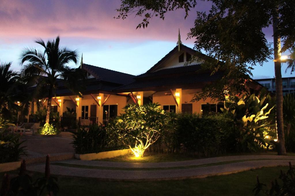 Le Piman Resort Rawai Exterior photo